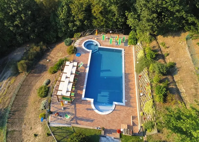 In Marche Near Slopes